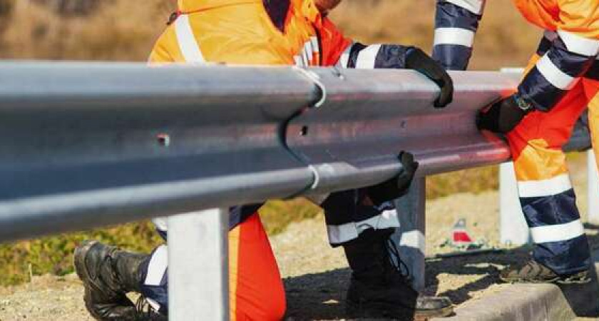 Из казны Новороссийска потратят 2,2 млн рублей на новое дорожное ограждение