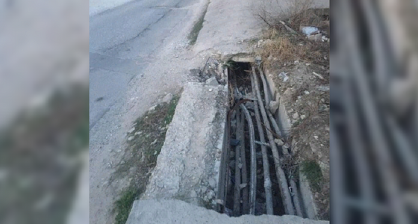 «Хотим тротуар!!!»: жители пригорода Новороссийска возмущены отсутствием пешеходных дорожек