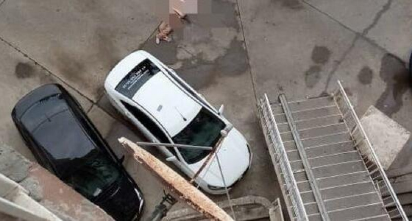 «Кому я нужен? Никому не нужен!»: в Новороссийске мужчина упал с высоты 17-го этажа