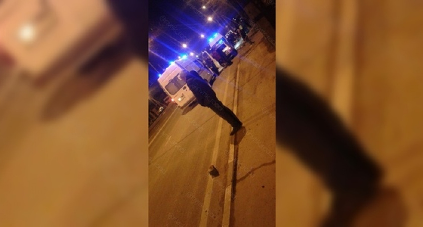 Иномарка вылетела на автобусную остановку в Новороссийске и сбила 20-летнего парня