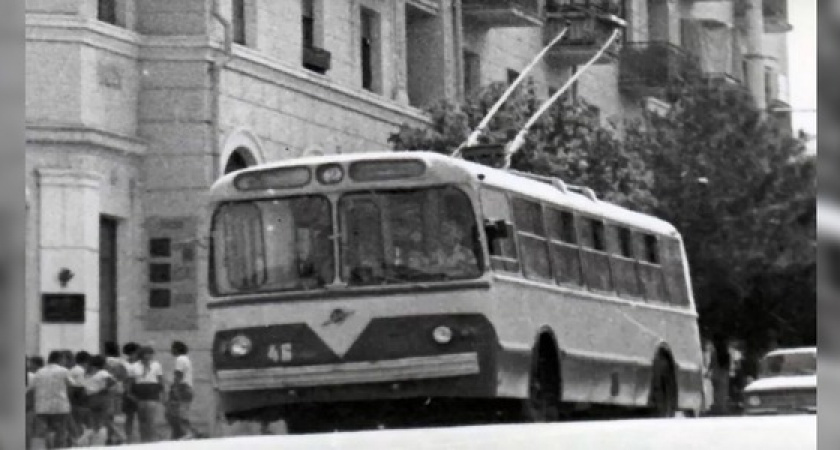 Первый маршрут и женщины за рулем: история новороссийского троллейбуса
