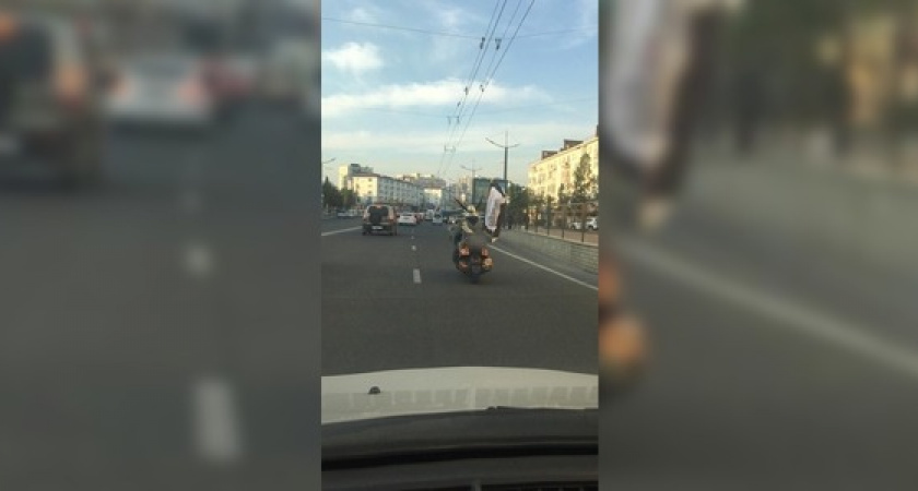 Жители Новороссийска заметили на дорогах викинга верхом на мотоцикле