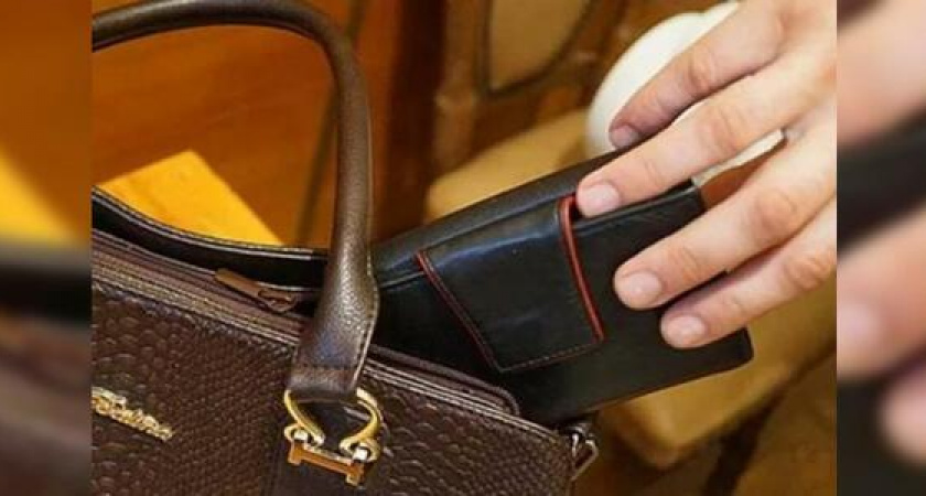 Пенсионерка из Армавира украла кошельки у двух жительниц Новороссийска