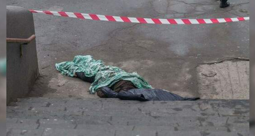 Житель Новороссийска разбился насмерть, выпав с верхних этажей жилого дома