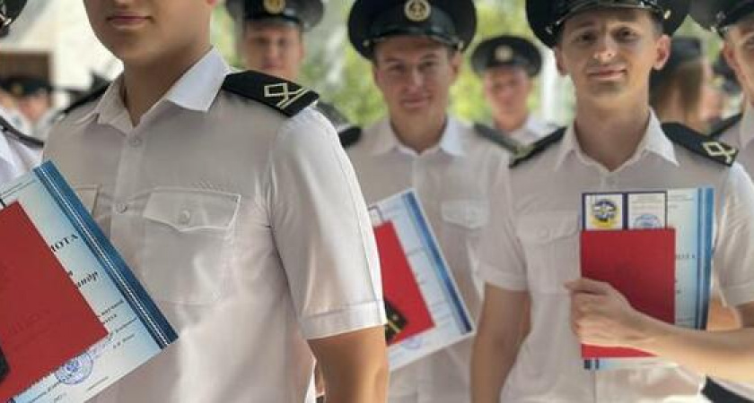 «Золотой» и интернациональный выпуск в Ушаковке!