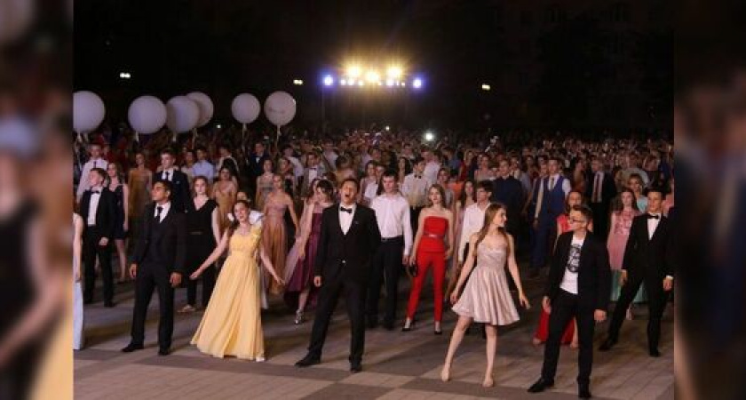 Балы и рассвет на набережной: как пройдут выпускные в Новороссийске