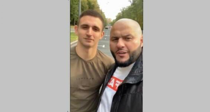 Блогер Денис Путилин поддержал Михаила Литвина, который сжег свой новый Mercedes за 13 миллионов