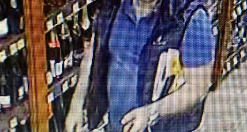 Внимание, розыск! Новороссиец нашел чужую банковскую карту и на радостях отправился в соседний супермаркет за покупками