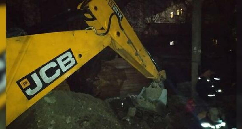 Во время прокладки трубопровода повредили электрический кабель