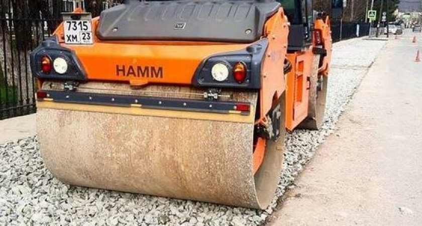 В Цемдолине рядом со школой обустраивают парковочные места