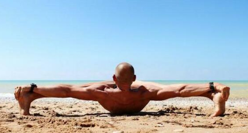 Под Новороссийском избили йога, который хотел искупаться голышом