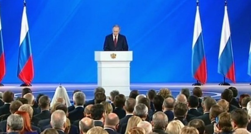 Путин пообещал увеличить материнский капитал и начать выплачивать его за первого ребенка