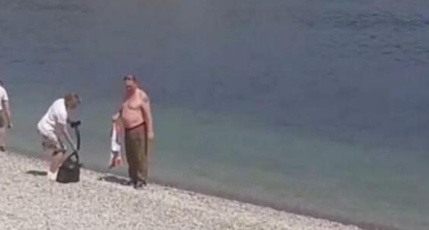 Лето не за горами! Новороссийцы вышли загорать на пляжи