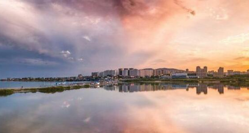 10 огненных фото: в Новороссийске продолжается сезон красивых закатов