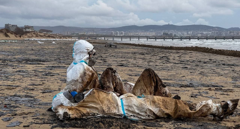 Эксперты считают, что разлив мазута не угрожает курортному сезону на Черноморском побережье