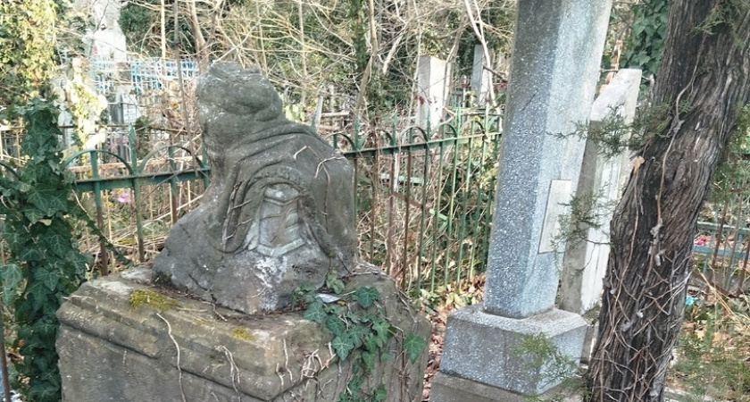 Дома, школы и парки «на костях»: история городских кладбищ Новороссийска 