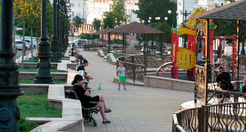 В Новороссийске на улице Победы восстановят бульвар за 2,1 миллиона рублей