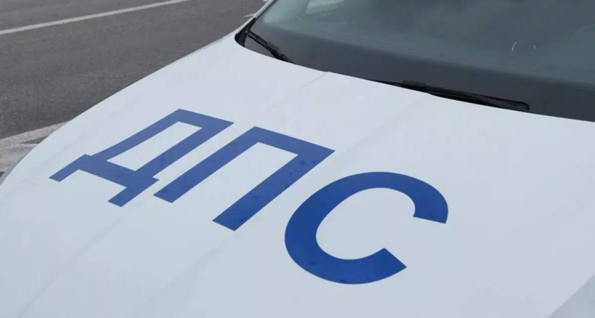 В Новороссийске сняли ограничения для грузовиков после ураганного ветра