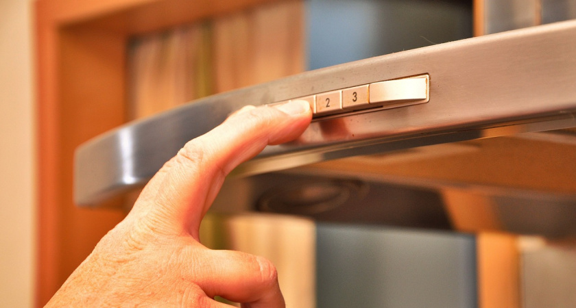 Почистить вытяжку на кухне можно с помощью этого: подобное растворяется в подобном 