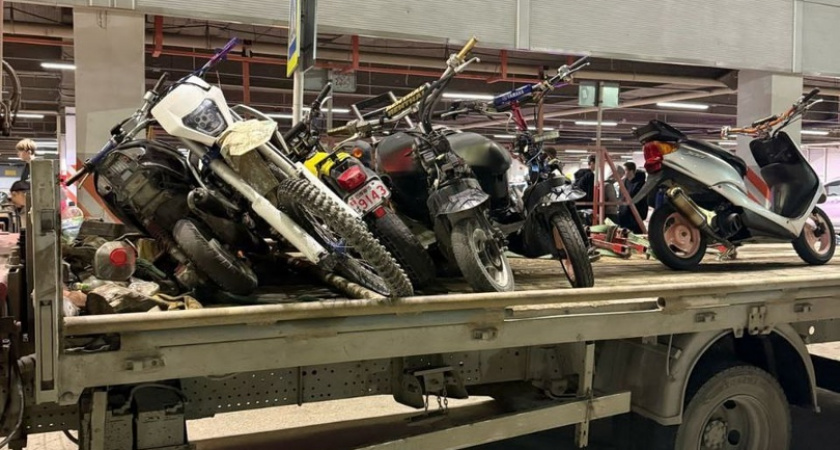 В Новороссийске оштрафовали четырех мотоциклистов без прав, семь «железных коней» отправили на спецстоянку