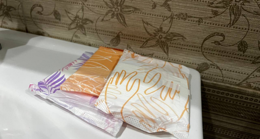 Плесень в пачке: Роскачество назвало россиянкам худшие бренды прокладок