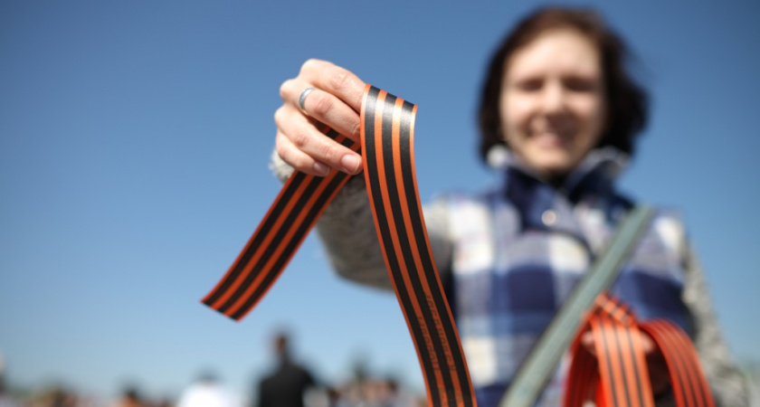 Георгиевская лента: когда появилась, как менялась, как правильно и зачем ее носить