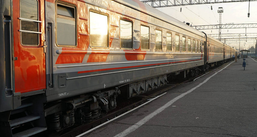 Люди в ярости сдают свои билеты: в поездах теперь это делать запрещено - как теперь будут ездить пассажиры РЖД