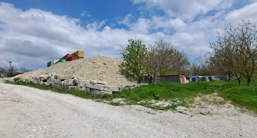 Новороссийцев оштрафуют на 3,5 миллиона рулей за сваливание строительного мусора и грунта в неположенных местах