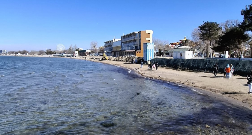 Грязнее только в канализации: 3 пляжа Краснодарского края, которые обязательно обходить за километр