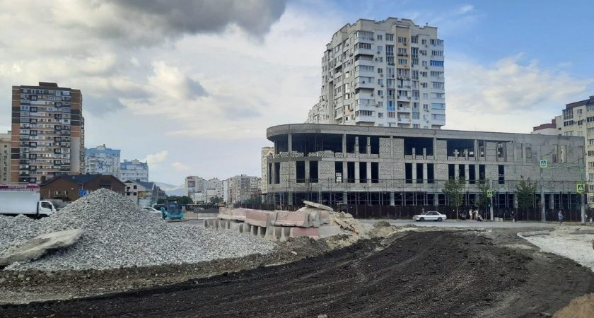 Реконструкция проспекта Дзержинского в Новороссийске должна завершиться к 1 сентября