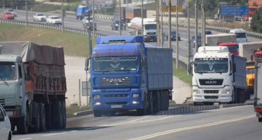 Движение большегрузов в Новороссийске будут регулировать вручную