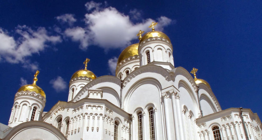 Троица 2025: что обязательно важно сделать 8 июня, а что категорически запрещено в Великий праздник