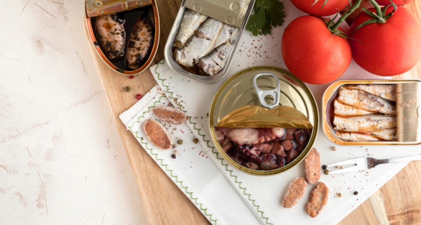 Эти консервы в «Магните» стоят меньше 100 рублей, а состав — как у изысканного деликатеса — вкуснее точно нет