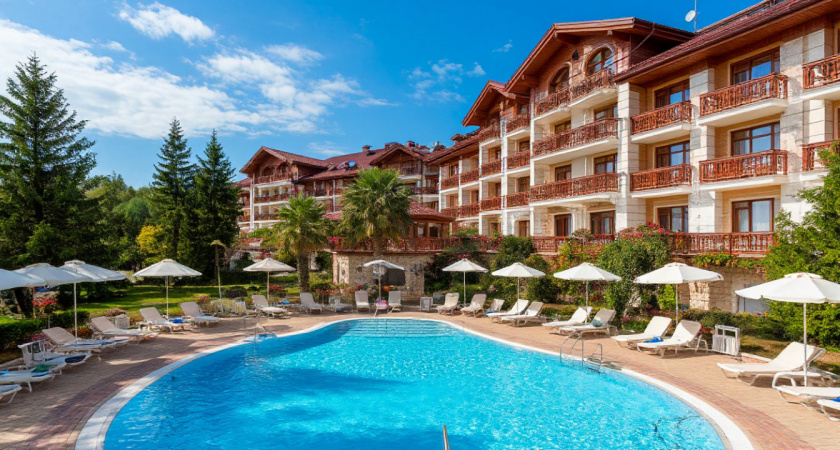 Ближе Дубая, чище Байкала, дешевле Тайланда: морской курорт в России, где не стыдно провести отпуск