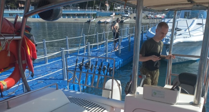 В Геленджике загорелась прогулочная яхта «Баунти»: турист получил 70% ожогов тела