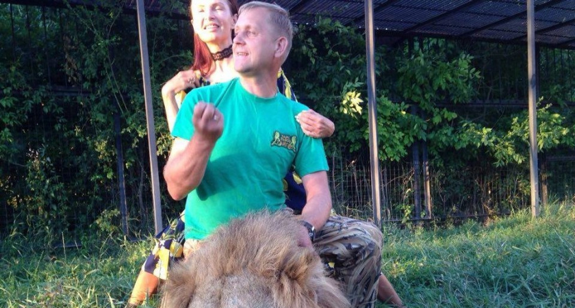 «Будет жить»: Эвелина Бледанс поделилась информацией о состоянии директора парка «Тайган», на которого напал лев