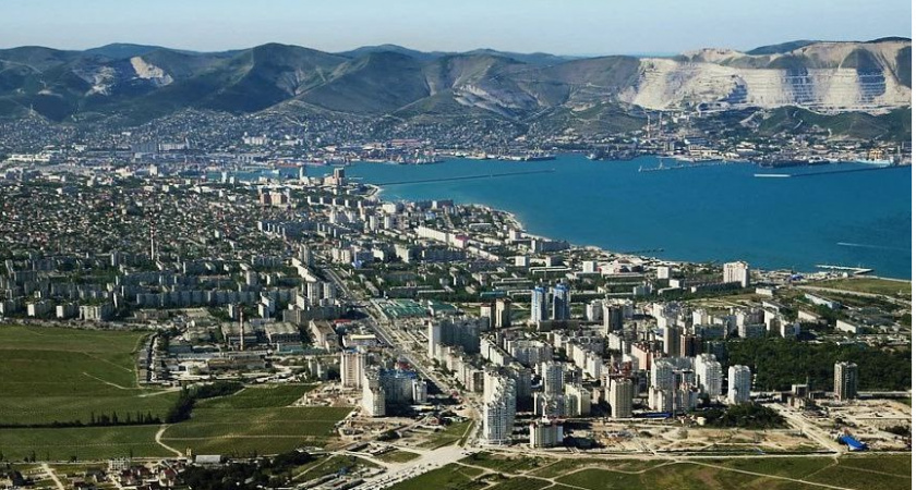 Жители Южного района Новороссийска жалуются на регулярные отключения света: власти обещают решить проблему к началу осени