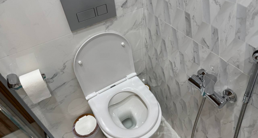 3 ложки на 2 стакана — и унитаз блестит как новый: ни мочевого камня, ни ржавчины — лучший способ