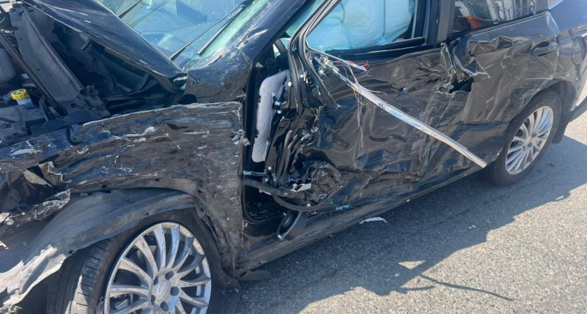 Под Новороссийском два «Хавала» с туристами не поделили дорогу к морю: в больнице оказался ребенок