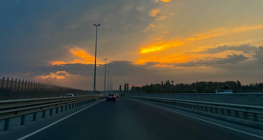 Верховный Суд поставил точку: должен ли на самом деле водитель ждать, пока пешеход от начала до конца перейдёт дорогу