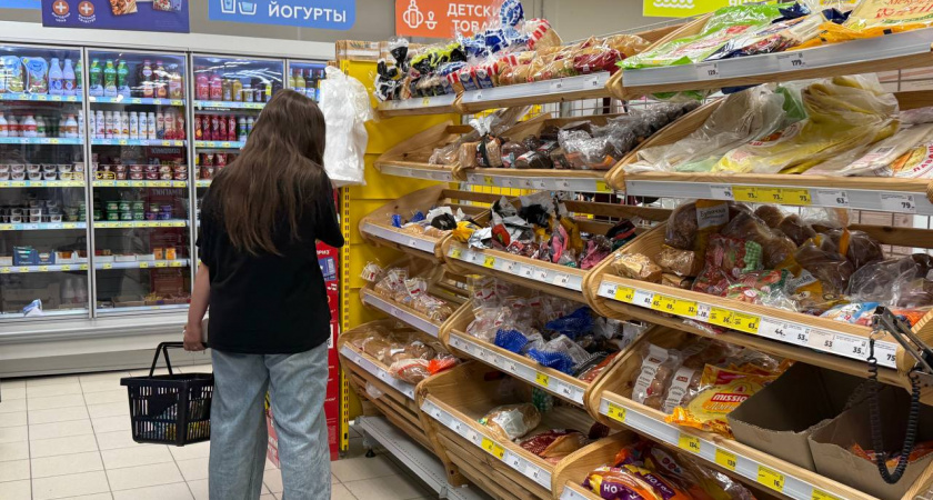 Итальянец сильно удивился "странным" русским продуктам: "У нас выбрасывают, а вы специально производите"