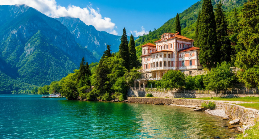 «Завтра едем обратно домой из этой Абхазии!» К чему мы не были готовы, когда приехали в страну впервые