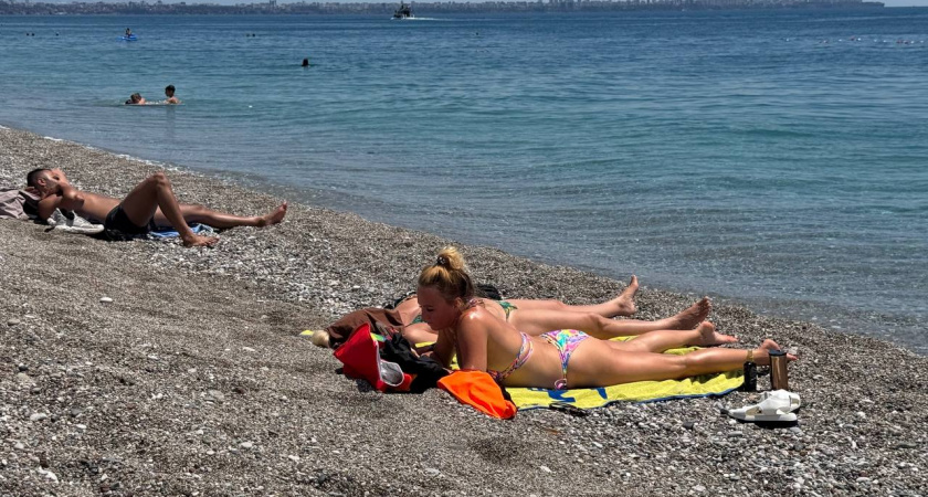 Адская жара в + 45 превратит Россию в раскаленную сковороду: лето не собирается уходить