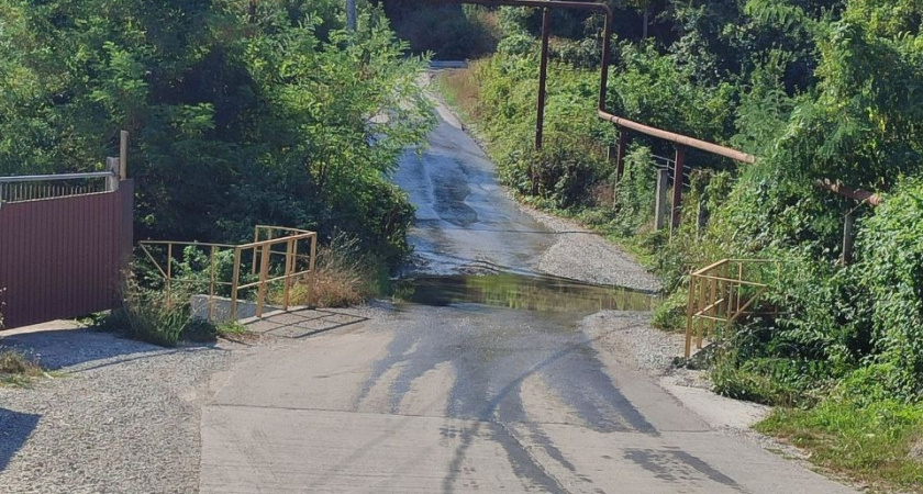 ЖК «Парковый» в Новороссийске снова затопил жителей частного сектора фекалиями