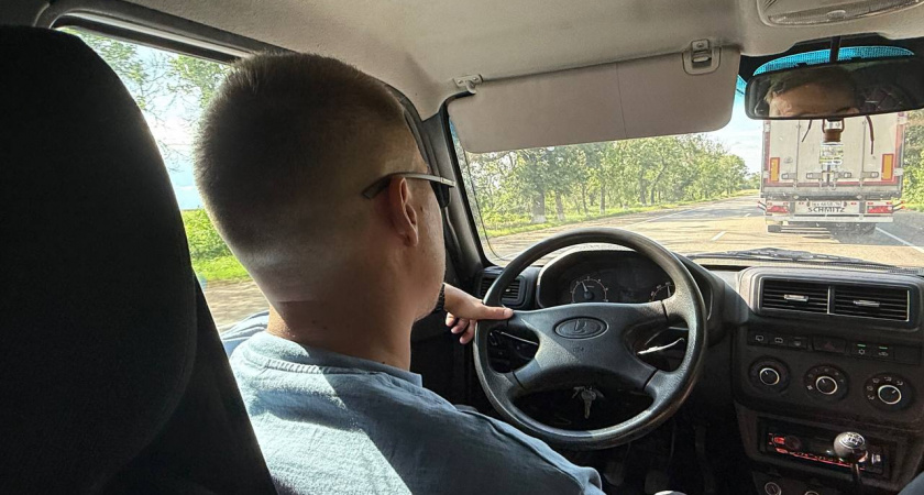 Почему опытные водители ставят рацию в свое авто и чем она на самом деле может помочь во время долгой поездки