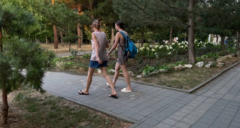 Пора сказать «нет»: этих людей никогда нельзя пускать в свой дом, даже если они родственники