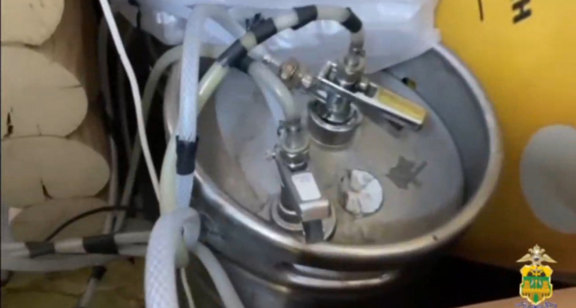 На пляже Новороссийска накрыли нелегальную продажу пива