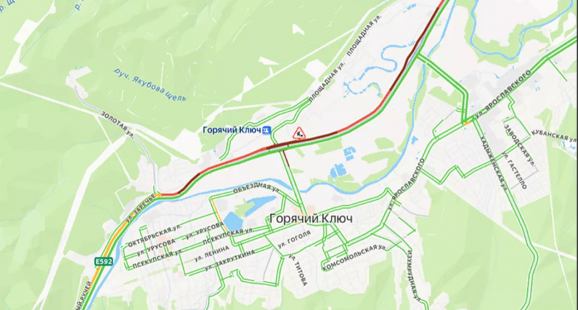 Трассы к Черному морю встали: сотни машин скопились у Горячего Ключа и Крымского моста
