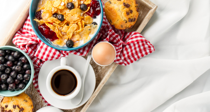 Пользы ноль, одни калории: любимый россиянам завтрак эксперты признали самым вредным - не омлет и не йогурт