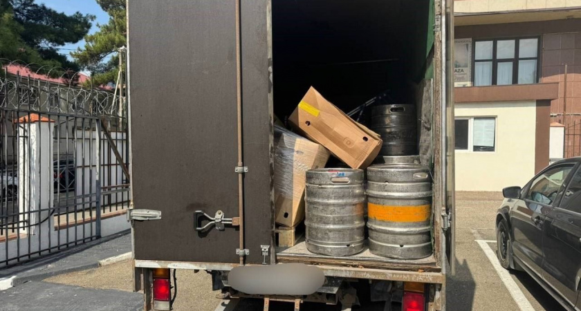 Бизнесмен из Новороссийска хотел продать тонну нелегального пива в Геленджике